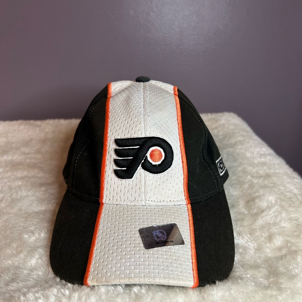Philadelphia Flyers Face Off Apparel CCM Strap Back Cap Hat